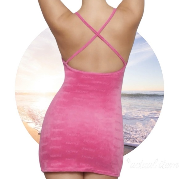 🎉 HOST PICK 🎉👍 SKIMS Logo Velour Slip Dress XL in Hot Pink- Rare, SOLD OUT 👍 - Picture 2 of 12